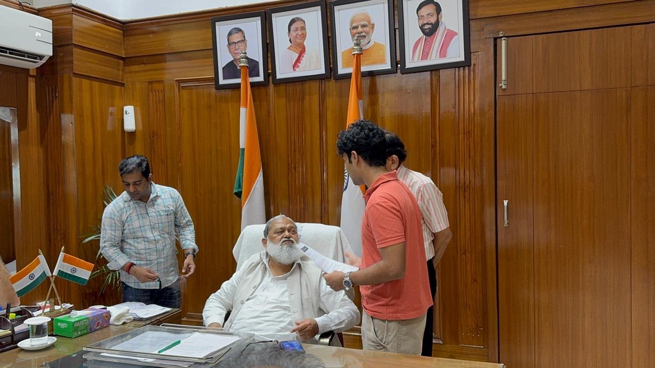 Anil Vij listening attentively during the accessibility discussion